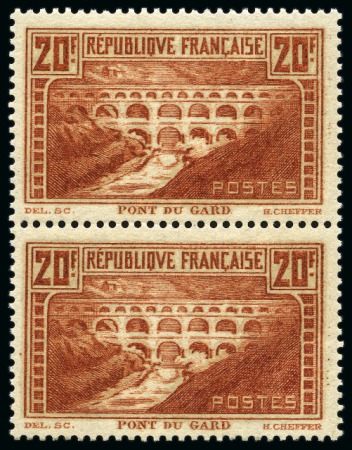 1929-31 20F Pont du Gard, Type IIA + IIB se-tenant,