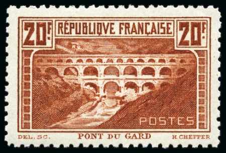 Stamp of France 1929-31 20F Pont du Gard, Type I chaudron clair dentelé