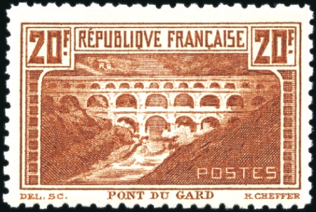 Stamp of France 1929-31 Pont du Gard 20F type I perf.11, neuf avec