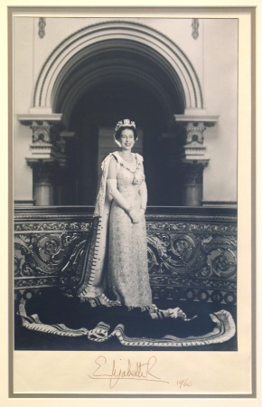 Large presentation photo of Queen Elizabeth II (1960) signed by her in ink on the mount "Elizabeth R 1960."