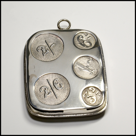 1910 Birmingham silver sovereign and coin case with spring loaded compartments for 3d, 6d, 1s, 2s and 2s6d