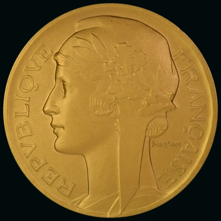 "Education physique / offert par le Ministre" gilt bronze medal, 50 mm, engraved by Morlon with legend on one side and head of Marianne