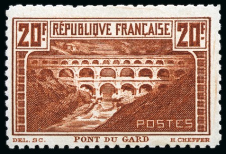 Stamp of France » Émissions à partir de 1900 1930, Pont du Gard dentelé 11 chaudron clair Y&T 262B