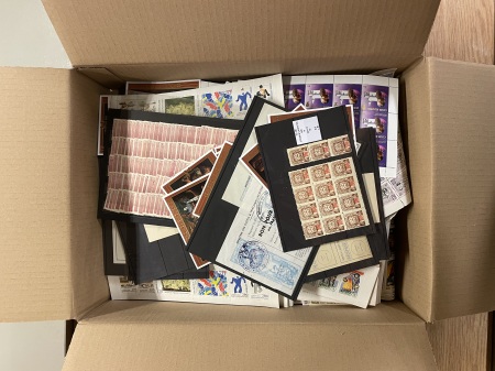 Box 46, All World, Stamps and sheets with nice topics,